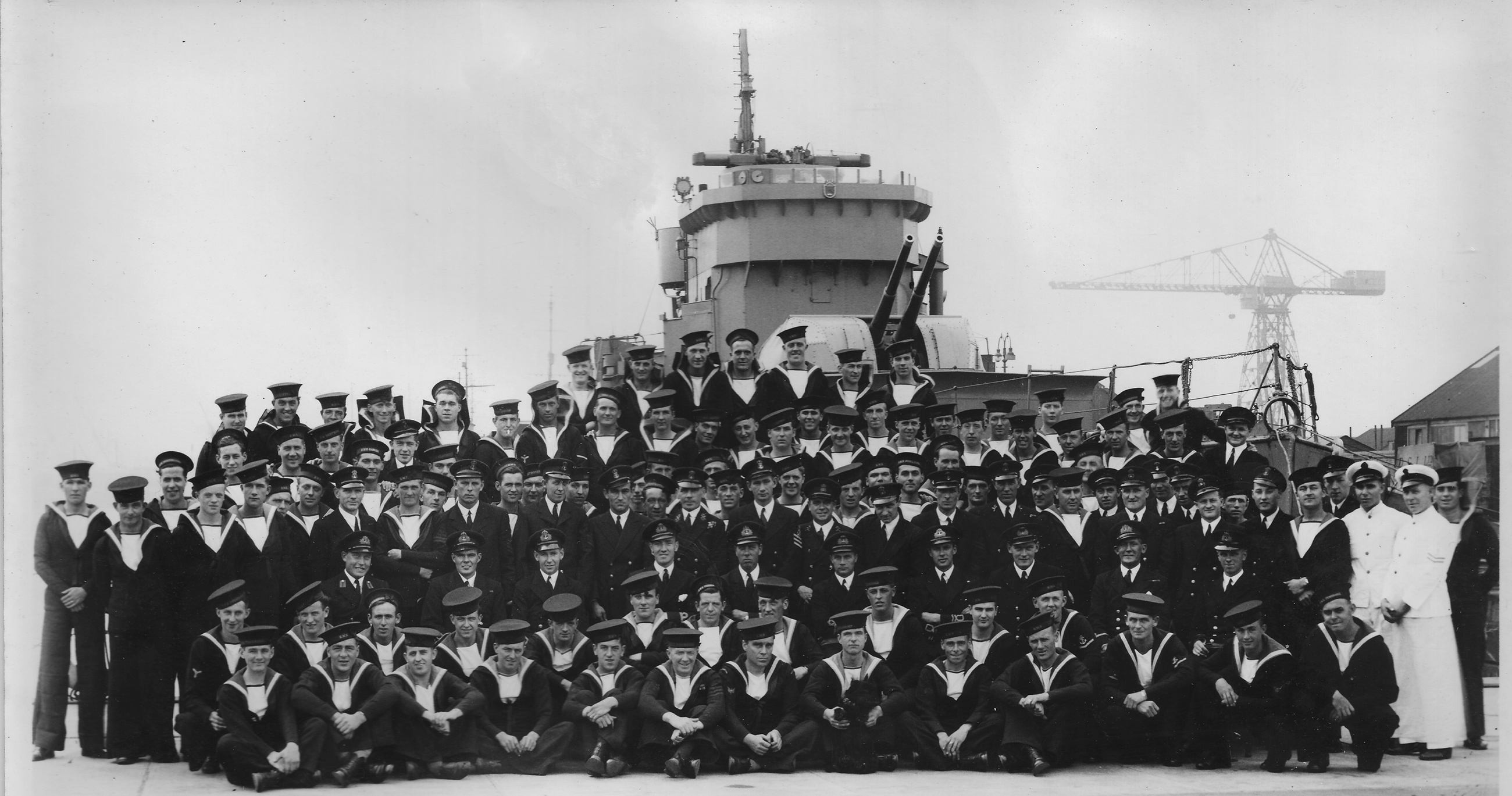 Vimiera Crew on quayside 1941