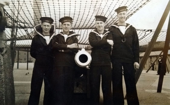 Roy Thmas at HMS Ganges is on the left