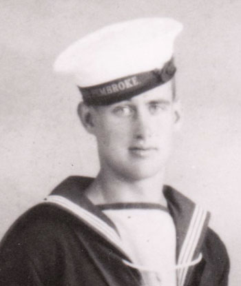 Leslie Reading, Soker in HMS Vimiera