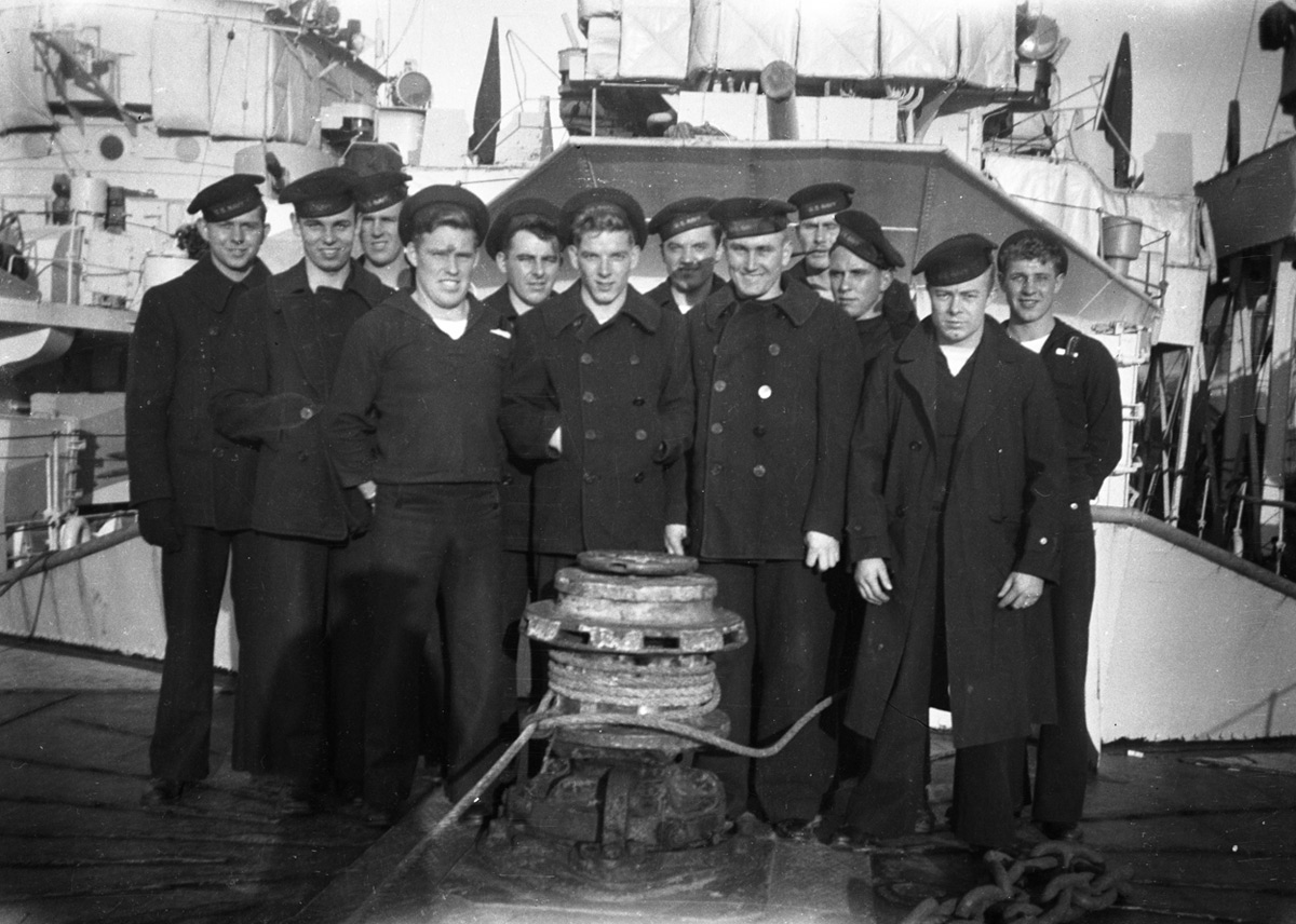 Shipmates on HMS Walker