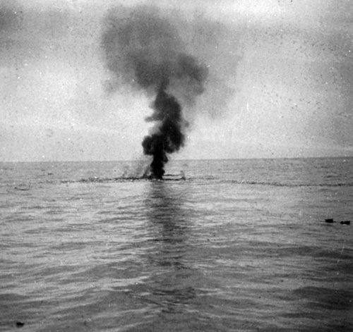 U-581 sinking after being rammed