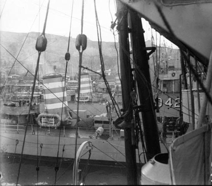 HMS Windsor (D46) at Barcelona