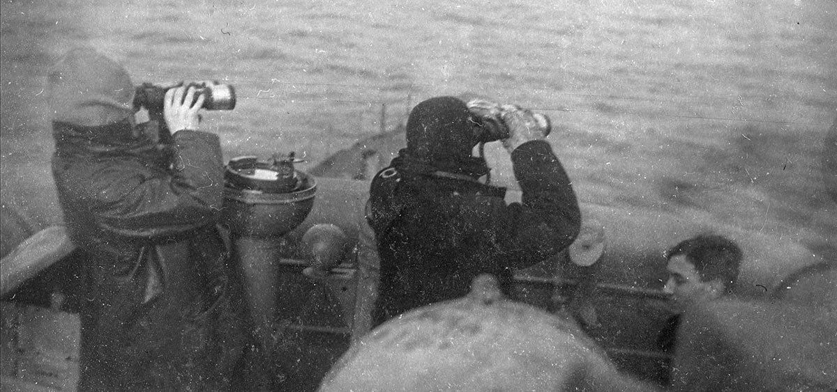 Officers on the bridge of HMS Wiovern