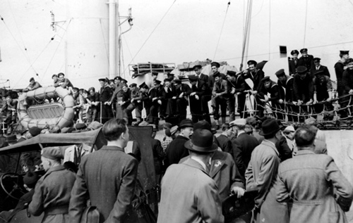 HMS Wolfhound at Stavanger