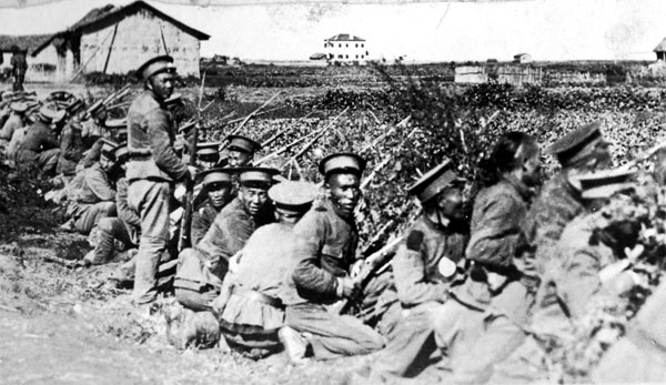 Cantonese troops outside Hankow 1926