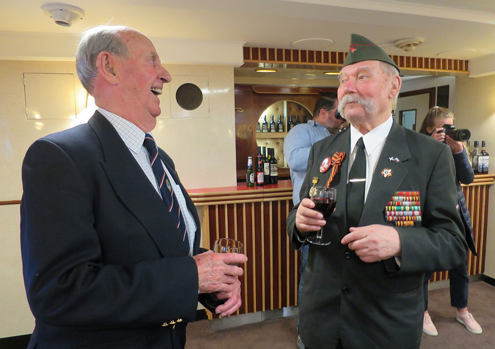 Vets with Charles Matthews of HMS President Association